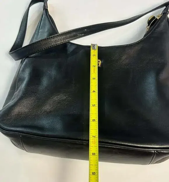 Vintage Etienne Aigner Black Genuine Leather Shoulder Bag with Gold Hardware - Picture 9 of 9